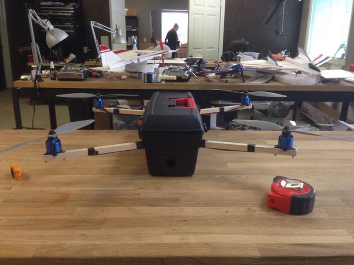 A quadcopter based on a toolbox, by FliteTest