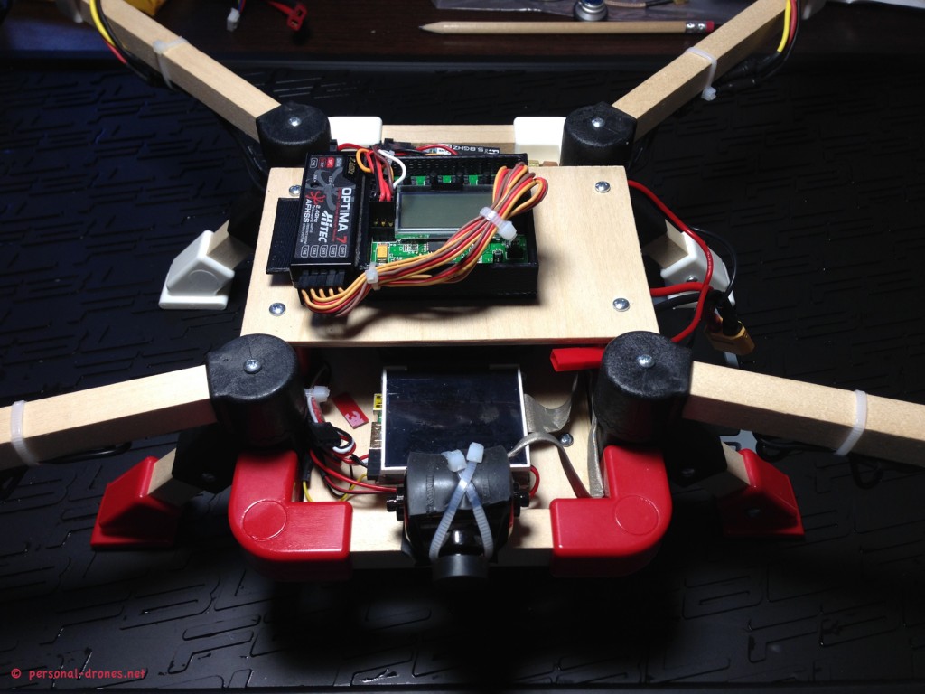 The result of quite some work on the packet contents: a Quadlugs 480 build for FPV, straight from the Personal Drones Blog! Stay with us and build yours by following our simple instructions.