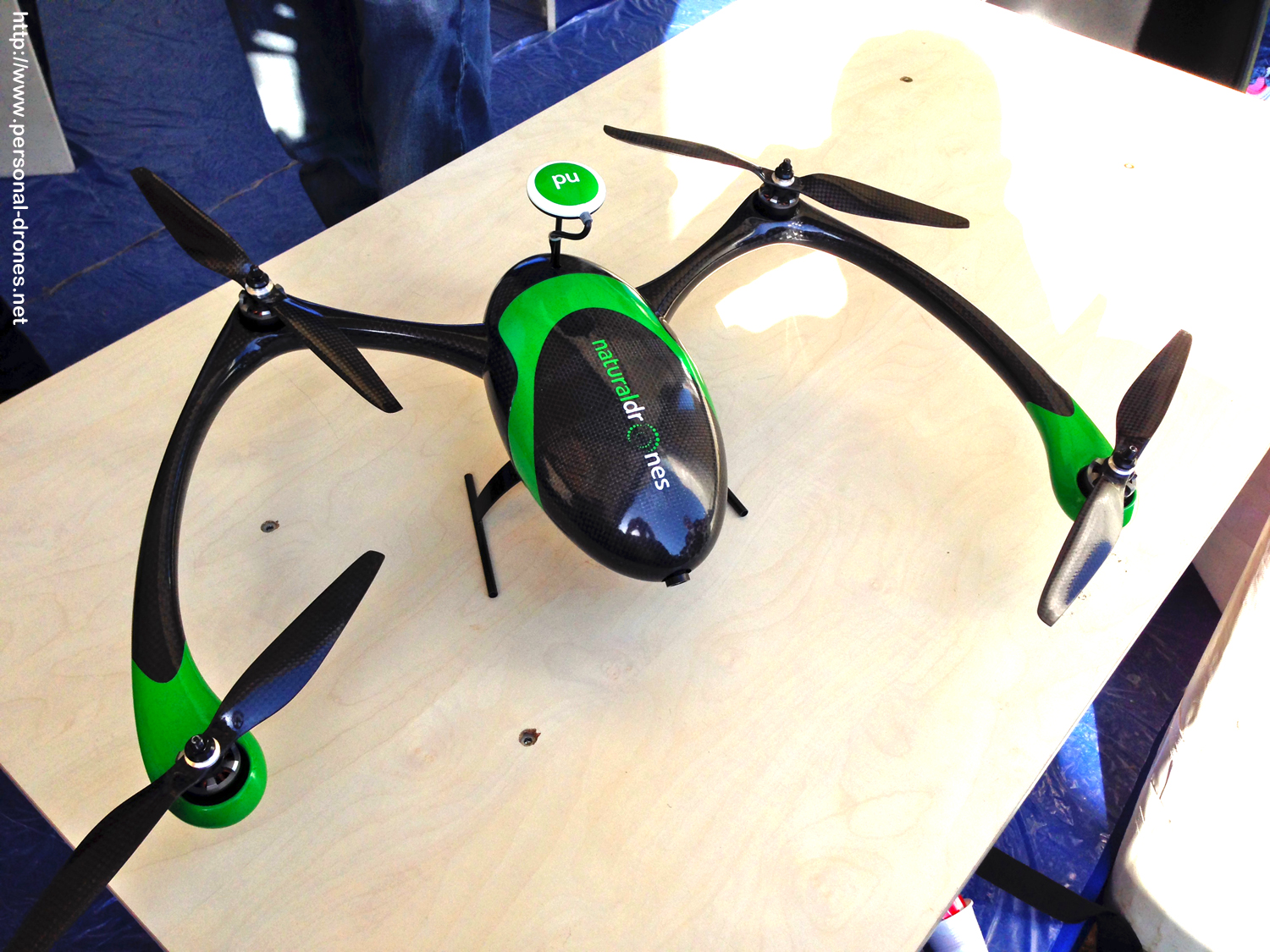 Natural Drones quadcopter. 4 motors but not 4 arms, for a change.